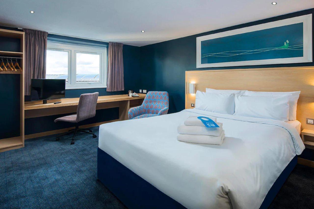 Travelodge London Central City Road Екстер'єр фото