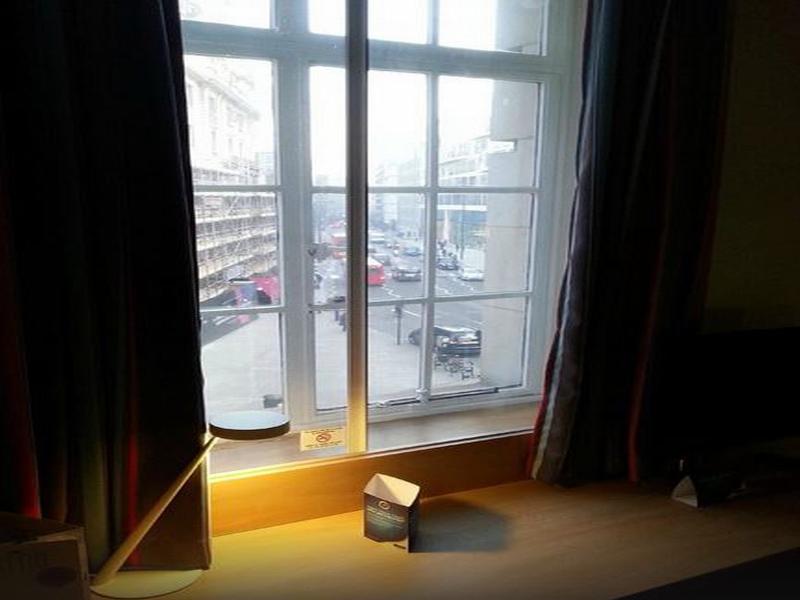 Travelodge London Central City Road Екстер'єр фото