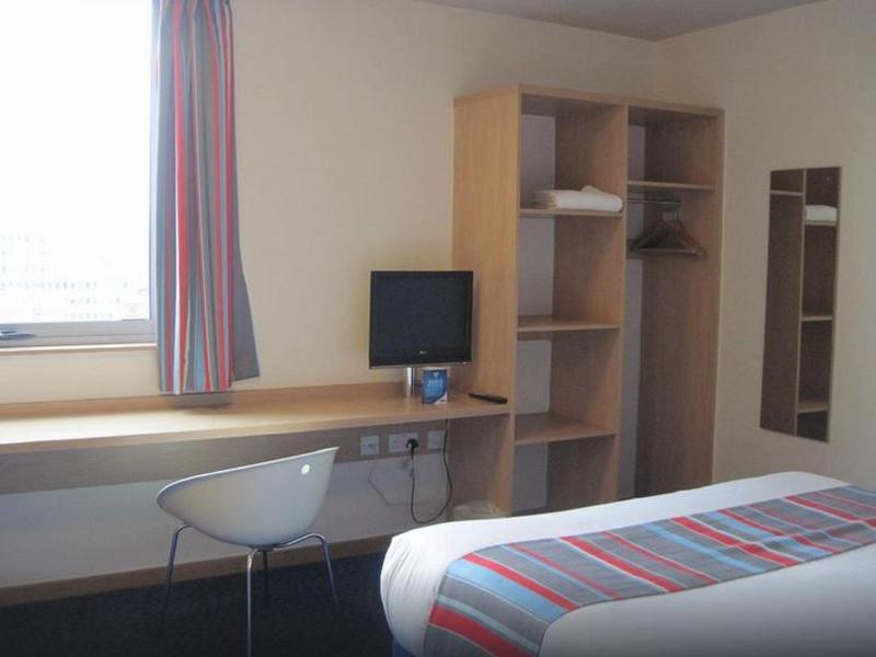 Travelodge London Central City Road Екстер'єр фото