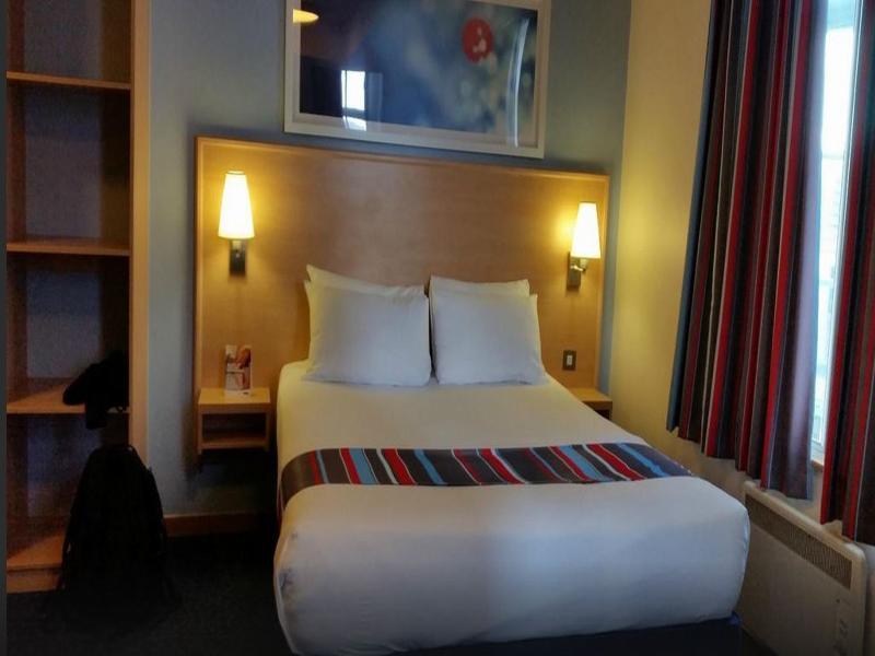 Travelodge London Central City Road Екстер'єр фото