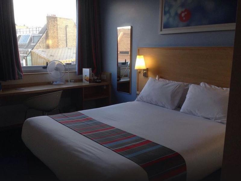 Travelodge London Central City Road Екстер'єр фото