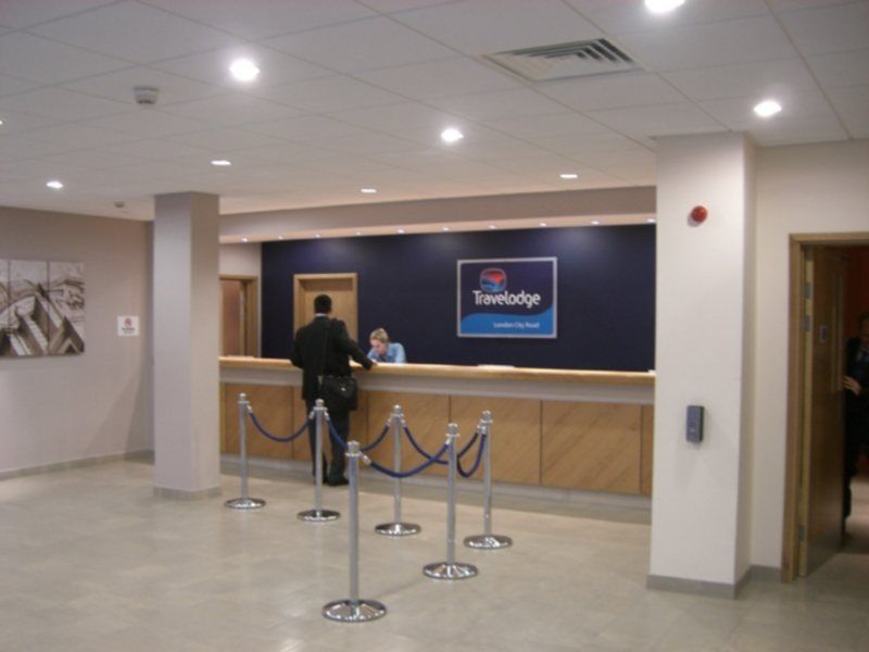 Travelodge London Central City Road Екстер'єр фото
