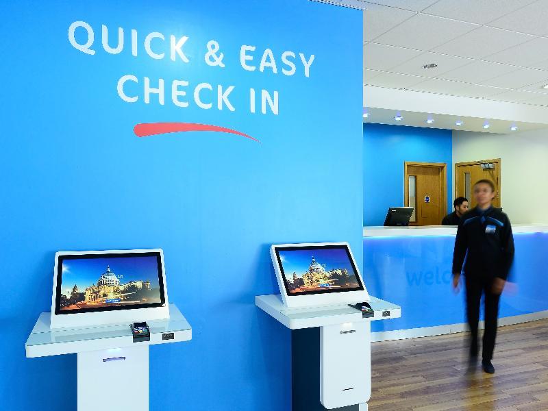 Travelodge London Central City Road Екстер'єр фото